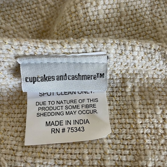 CUPCAKES AND CASHMERE CHENILLE CHRISTMAS TREE DESIGN THROW/BLANKET NWOT - Picture 11 of 12
